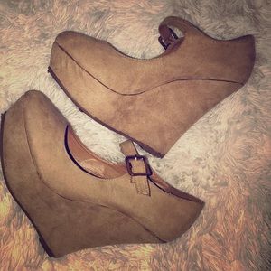 Wedges (Heels)